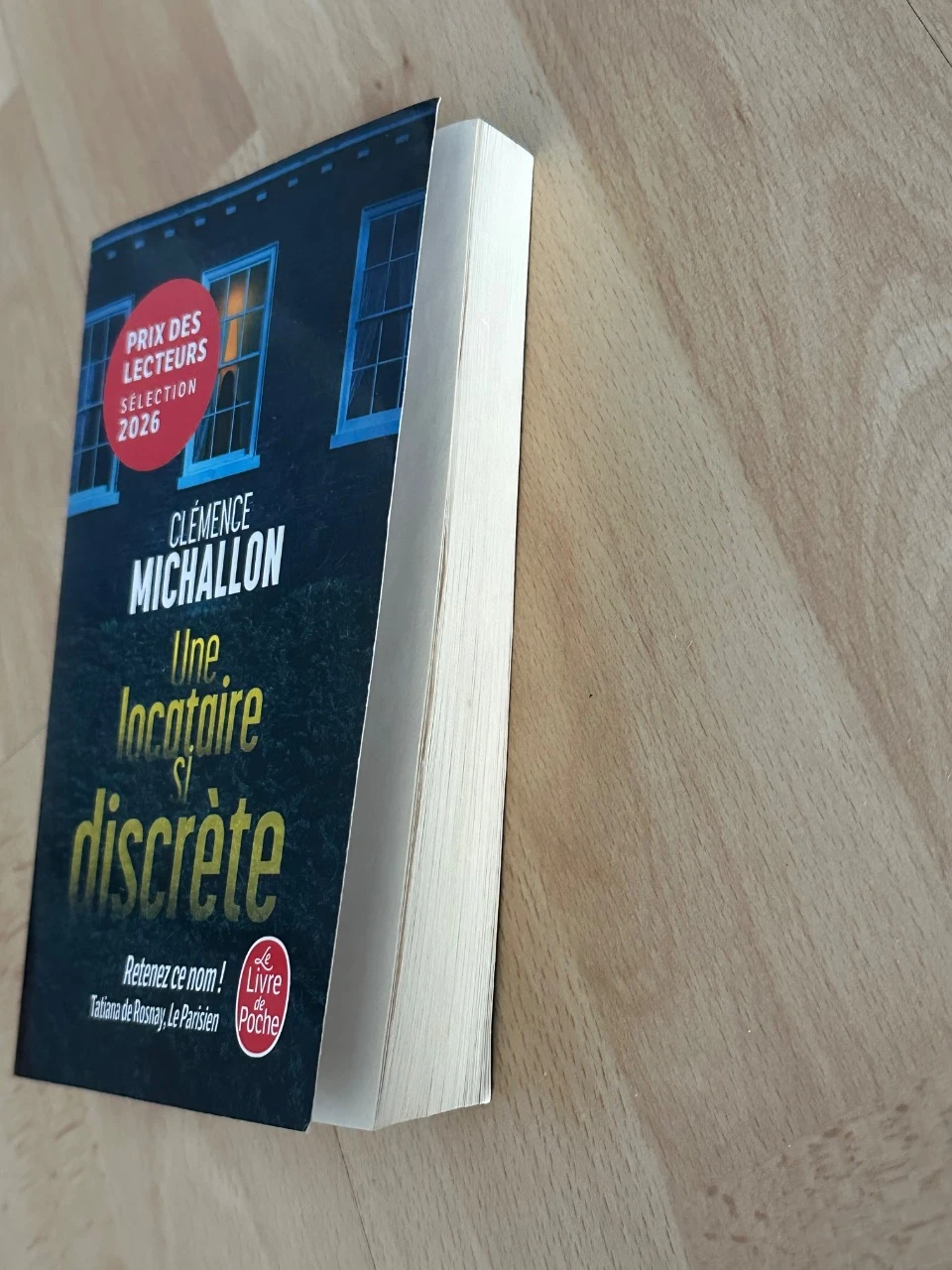 Una inquilina tan discreta – Clémence Michallon | Thriller | Buen estado – photo 4